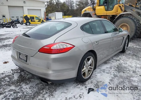 2012 Porsche Panamera 4 z USA, uszkodzony, nr VIN WP0AA2A72CL014056